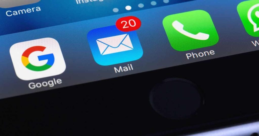 Image of device desktop showing Mail icon with unread mail